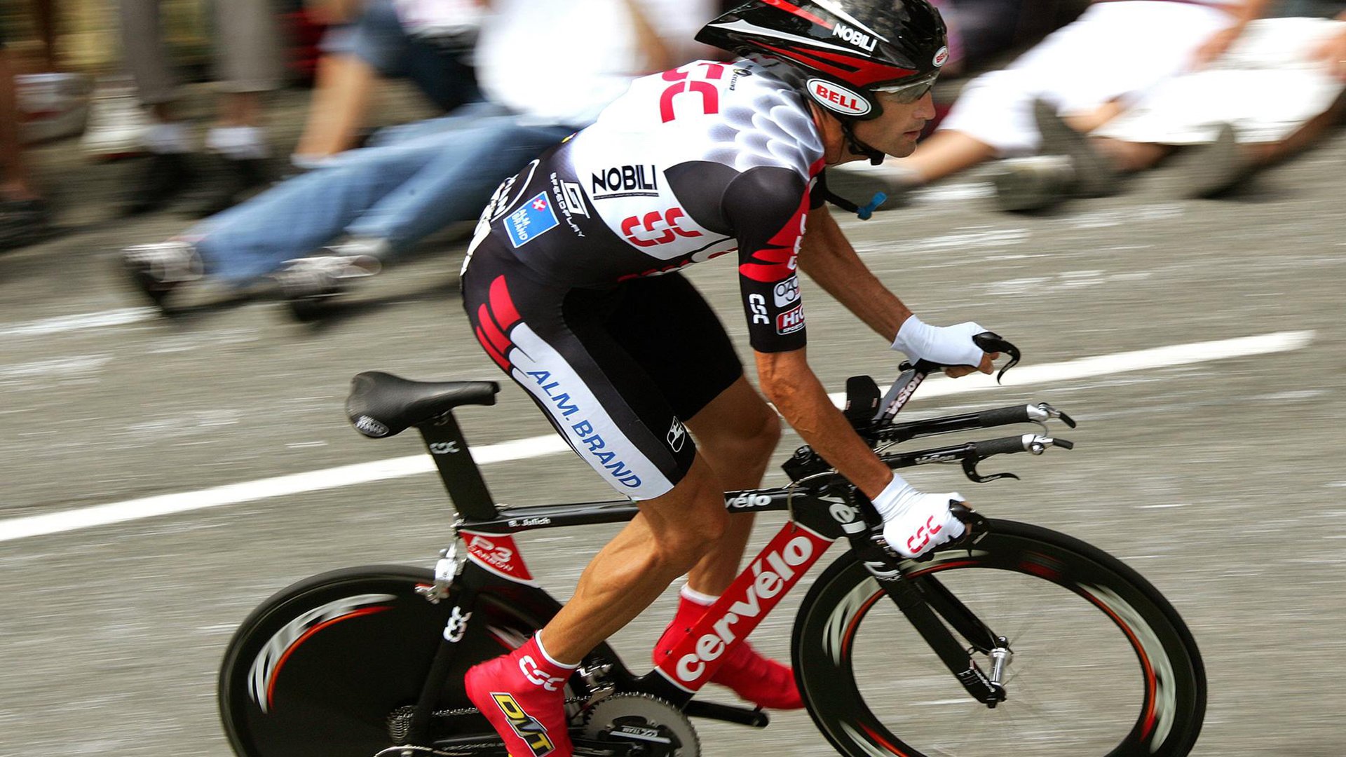 英超:豪门大手笔签约中场,将引领新赛季,英超落魄豪门